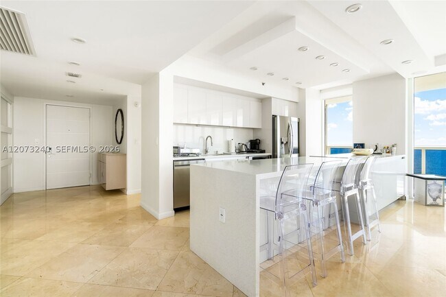 Building Photo - 1830 Ocean 1702