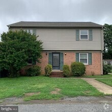 Building Photo - 300 Claiborne Ave
