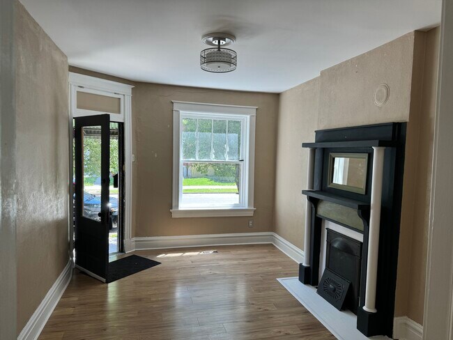 Living room - 3331 Lemp Ave