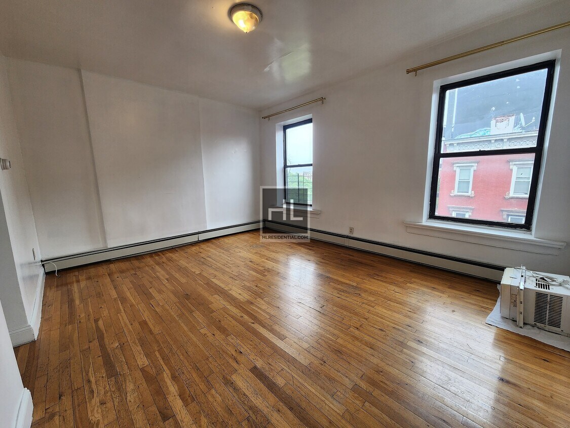 Primary Photo - BROADWAY