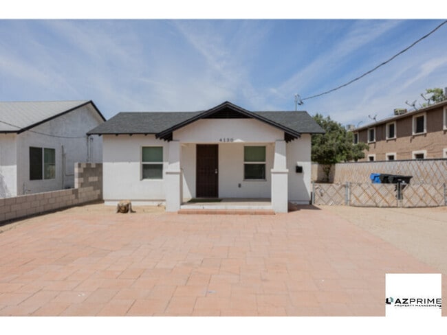 Photo - Stylish 3/2 Phoenix Duplex! House