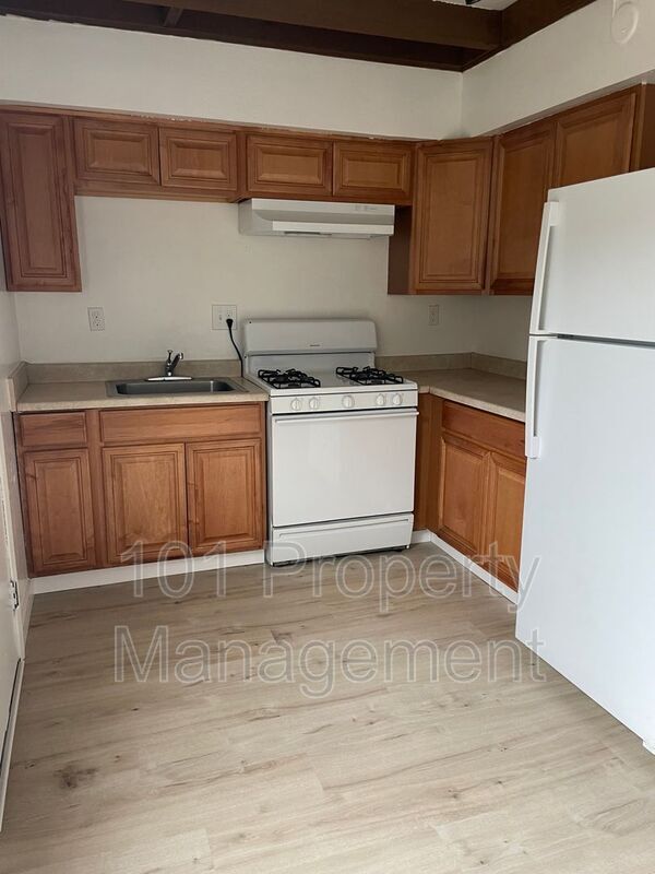 365 El Rio Ct Unit Apt C, Ukiah, CA 95482 Condo for Rent in Ukiah, CA