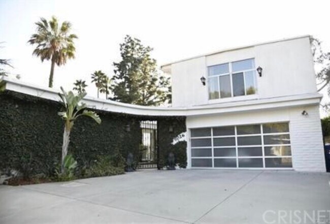 Foto del edificio - 8026 Okean Ter