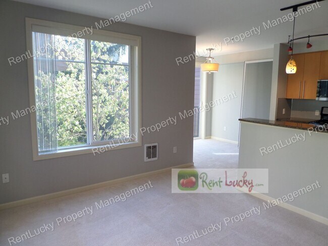 Foto del edificio - GORGEOUS & LARGE 1-Bedroom Unit w/Office N...