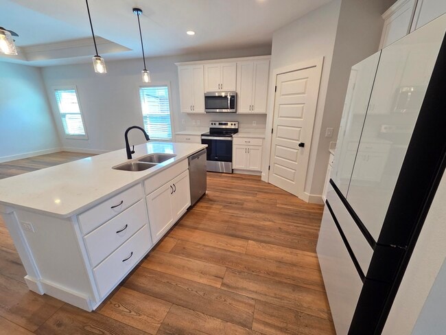 Building Photo - 1821 Lubbock Rd