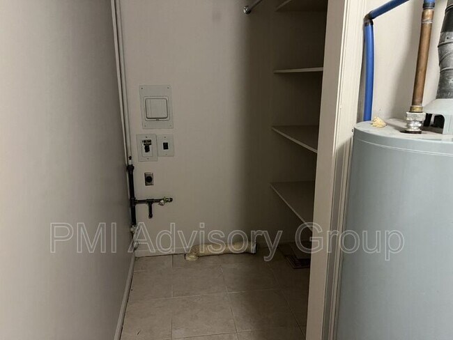 Foto del edificio - 3533 SW 9th St