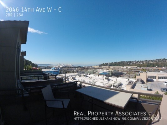 Foto del edificio - Rooftop Deck with Stunning Views