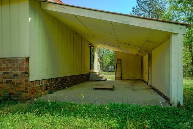 Photo - 3-BED 2-BATH RENTAL IN MADISON COUNTY House