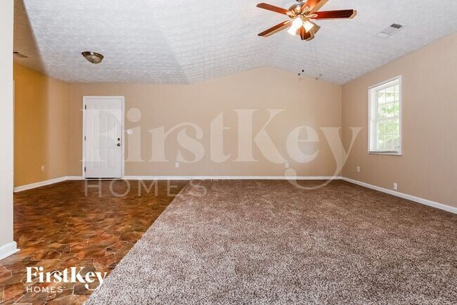 Building Photo - 175 Whitehead Dr