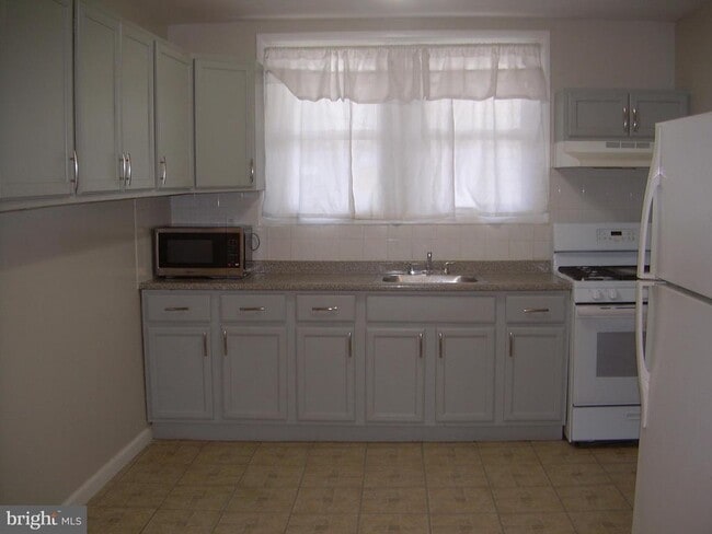 Foto del edificio - 996 Anchor St