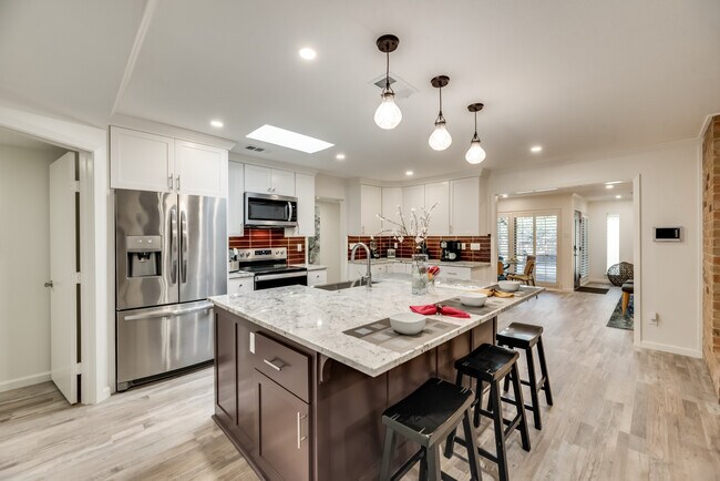 Foto del edificio - 9807 Airline Rd