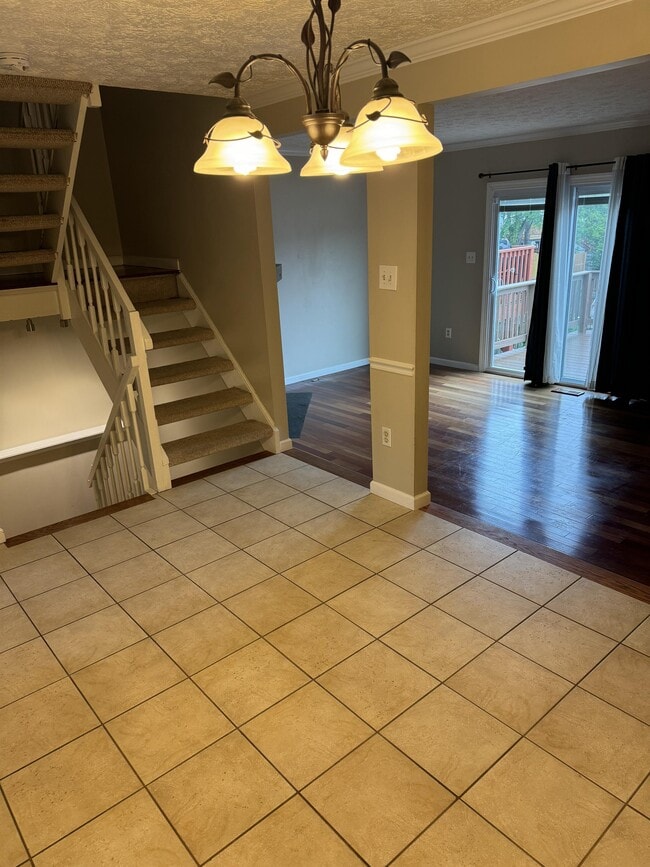 Building Photo - 19048 Partridge Wood Dr