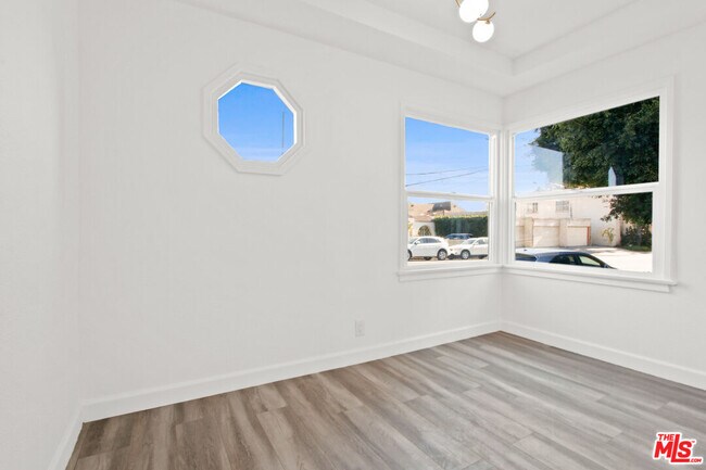 Building Photo - 2003 Redondo Blvd