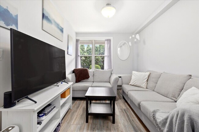 Foto del edificio - 700 Summer St