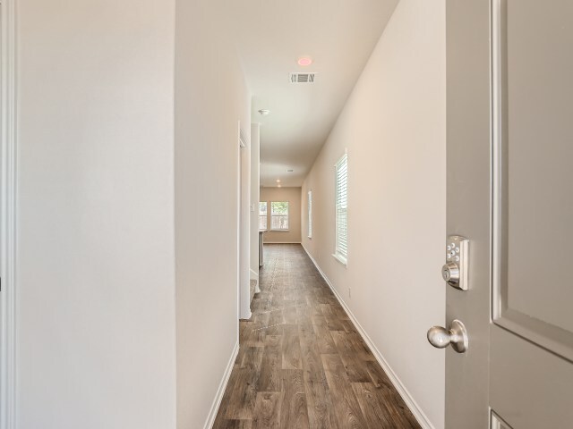 Building Photo - 6418 Greensleeves