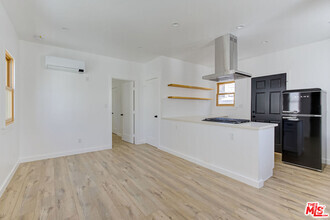 Building Photo - 1281 4th Ave
