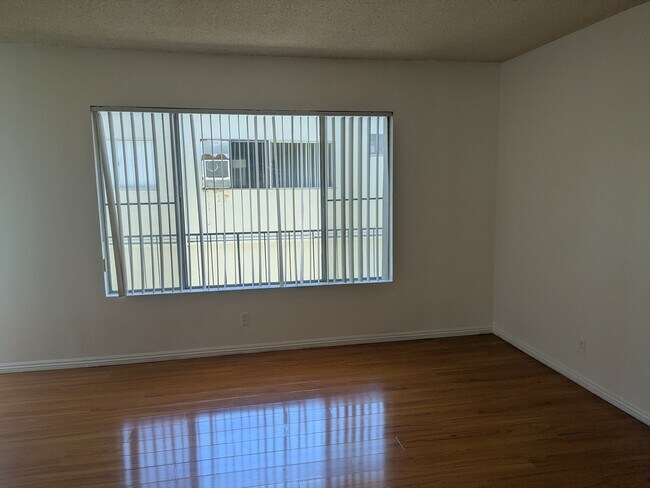 Foto del edificio - 20415 Anza Ave