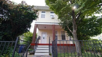 Building Photo - 174 Beechwood Ave