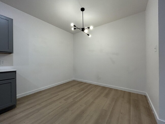 Foto del edificio - 5703 Kemper St