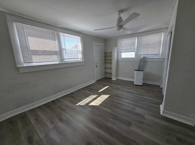 Building Photo - 2904 W Chestnut St