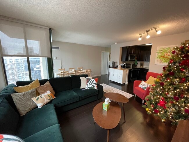 Foto del edificio - 77 W Huron St