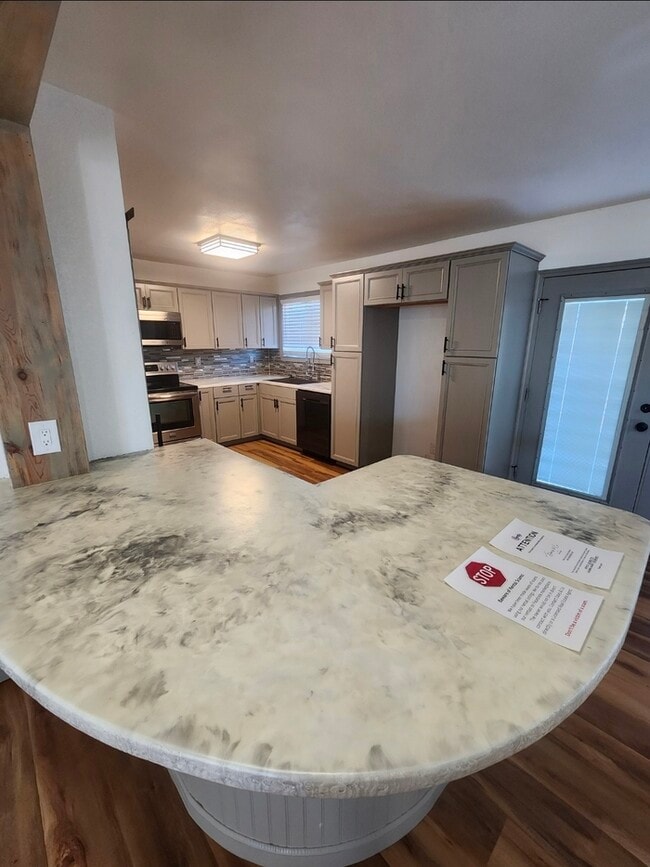 Foto del edificio - 4706 Bowie Dr