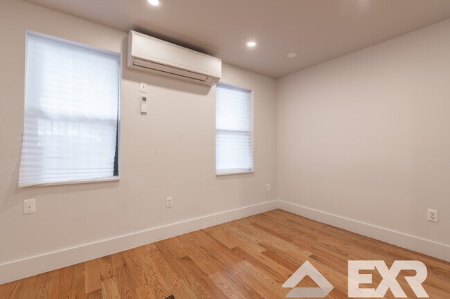 Building Photo - 593 Marcy Ave