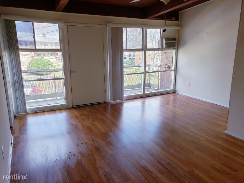 Foto principal - 7300 18th Ave