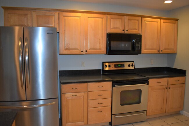 Kitchen - 8 Woodside Dr