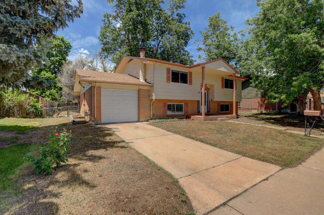 Photo - "Spacious 4-Bedroom Home in Denver with 2 Full Baths and Over 2000 sq ft!"