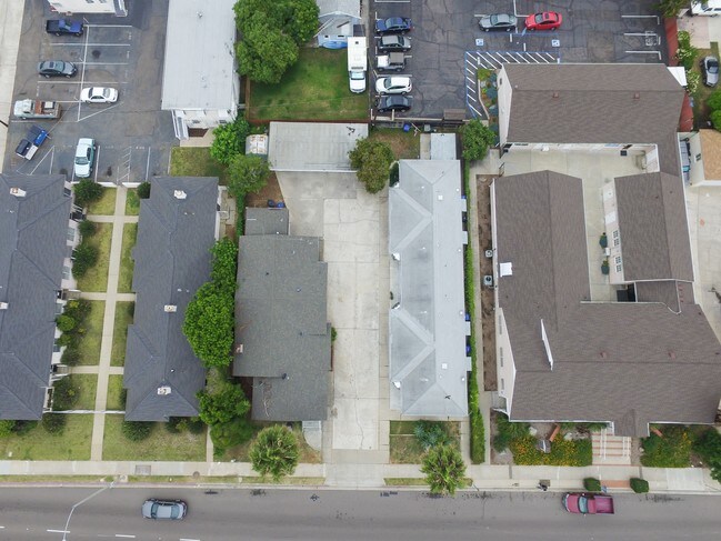 Building Photo - 225-227 4th Ave