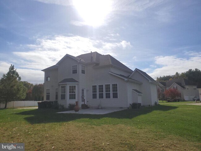 Foto del edificio - 5 Bandcroft Dr