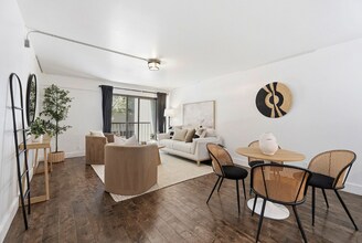 Main Living Area - 500 N St