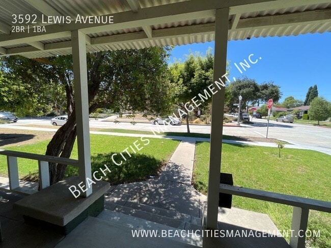 Foto del edificio - 3592 Lewis Ave