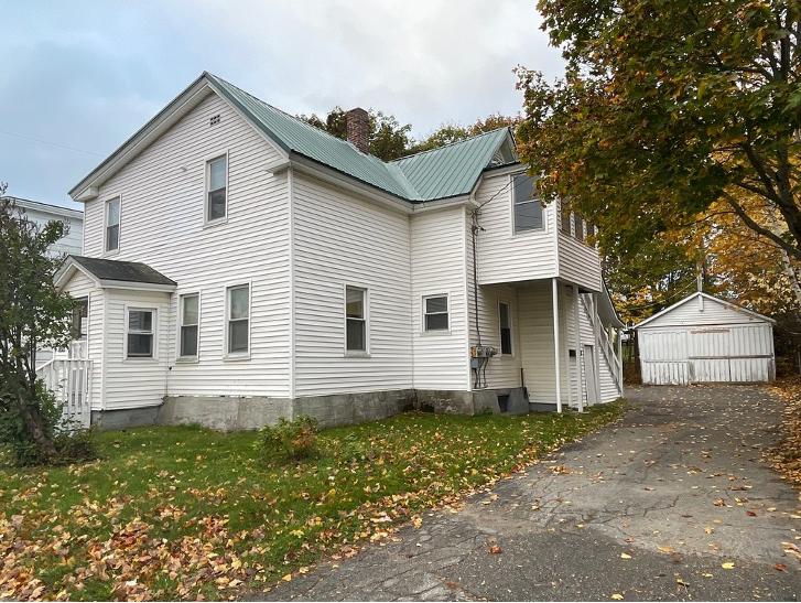 136 Katahdin Ave Unit 3, Millinocket, ME 04462 Room for Rent in