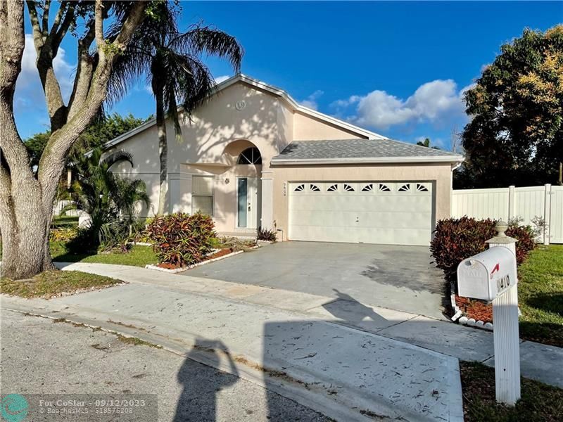 Foto principal - 9400 Atlantic St