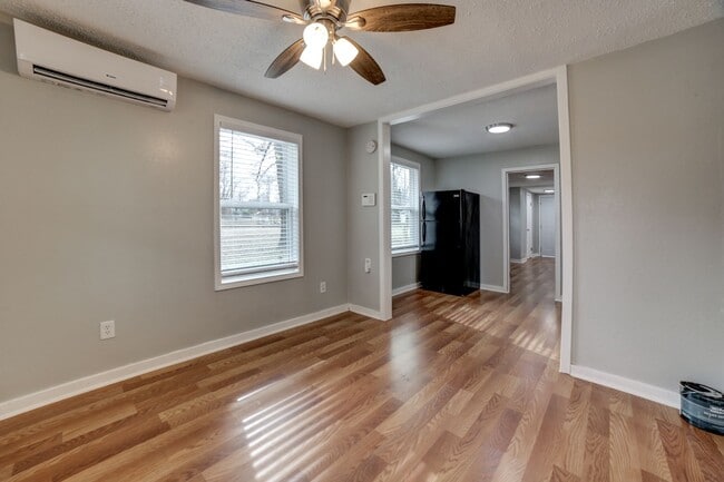 Building Photo - S Trenton Ave Triplex