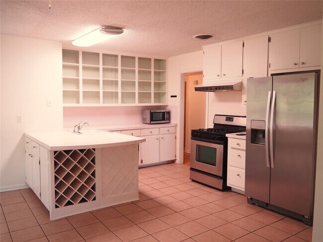 Foto del edificio - 2506 Addison Ave