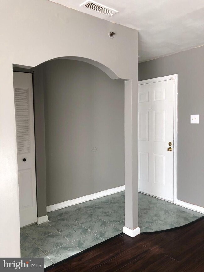 Foto del edificio - 1260 Sugarwood Cir