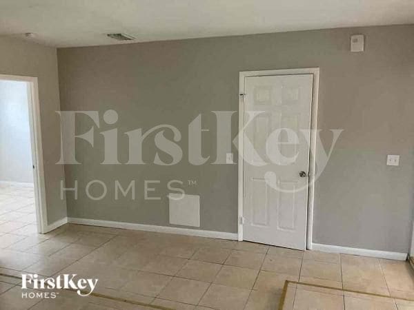 Foto del edificio - 8313 Oleander Ln