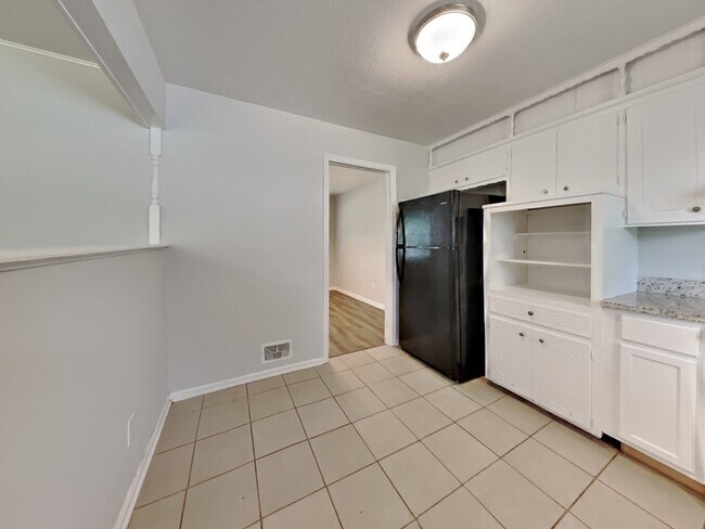 Building Photo - 3623 S Trail Ridge Dr