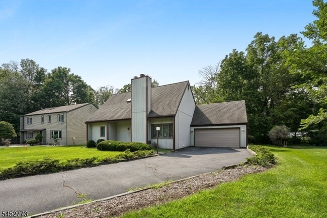 Building Photo - 4 Arbor Ct