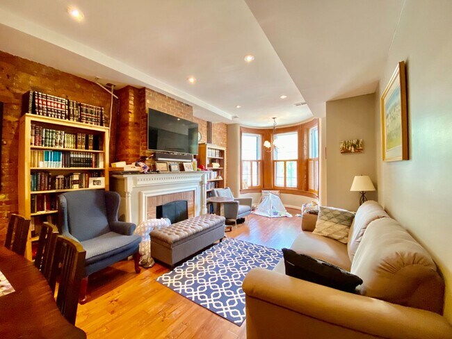 Foto del edificio - 1808 Belmont Rd NW