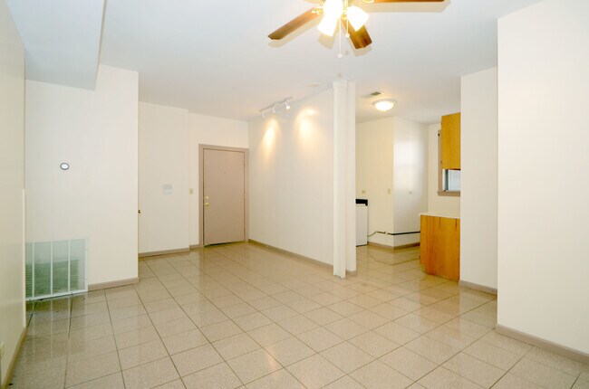 Foto del edificio - 952 W Windsor Ave