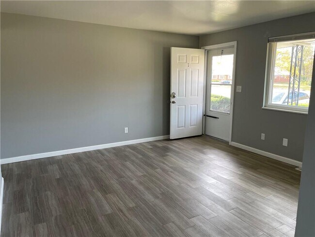 Foto del edificio - 5444 Bellefontaine Rd