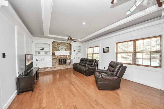 Building Photo - 20626 Chestnut Hills Dr