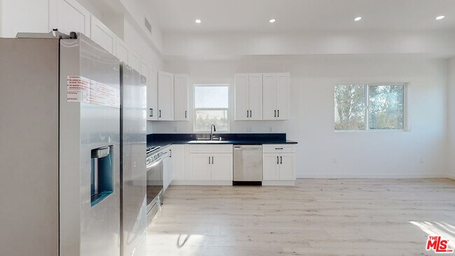 Foto del edificio - 1509 Cloverdale Ave