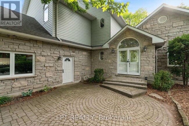 Building Photo - 73411 Sandy Beach Rd