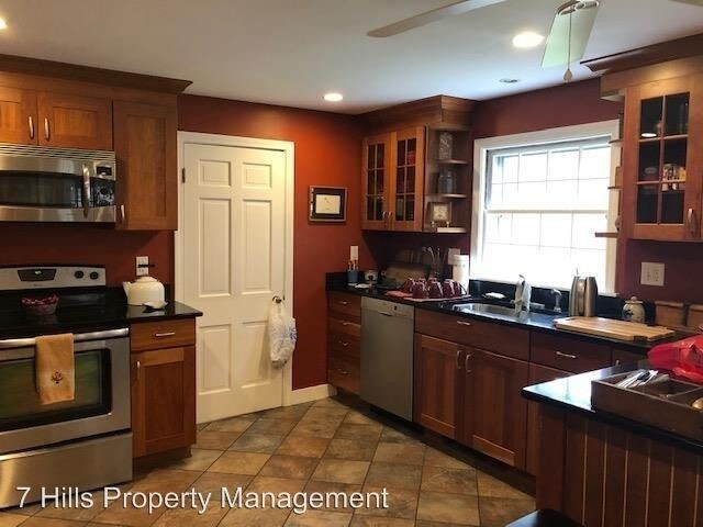 Building Photo - 4 br, 2.5 bath House - 20 Monroe Street