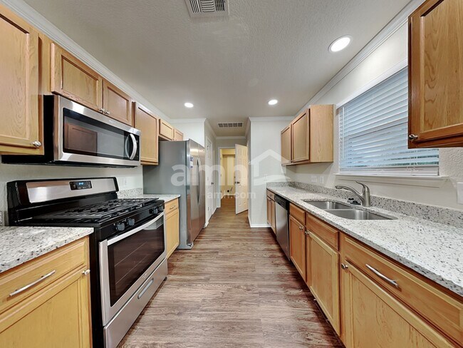 Building Photo - 278 Covent Dr